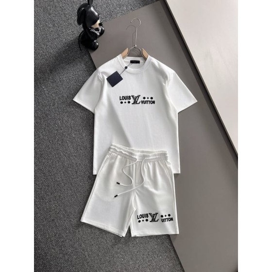 Louis Vuitton Spring/Summer New Casual Short-Sleeve Shorts Set